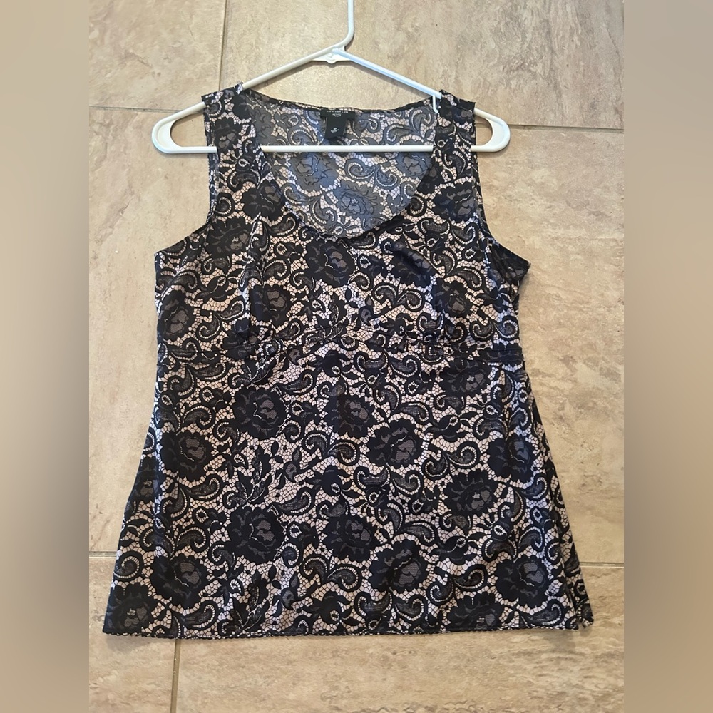 Ann Taylor Size 8P Black/Pink Blouse